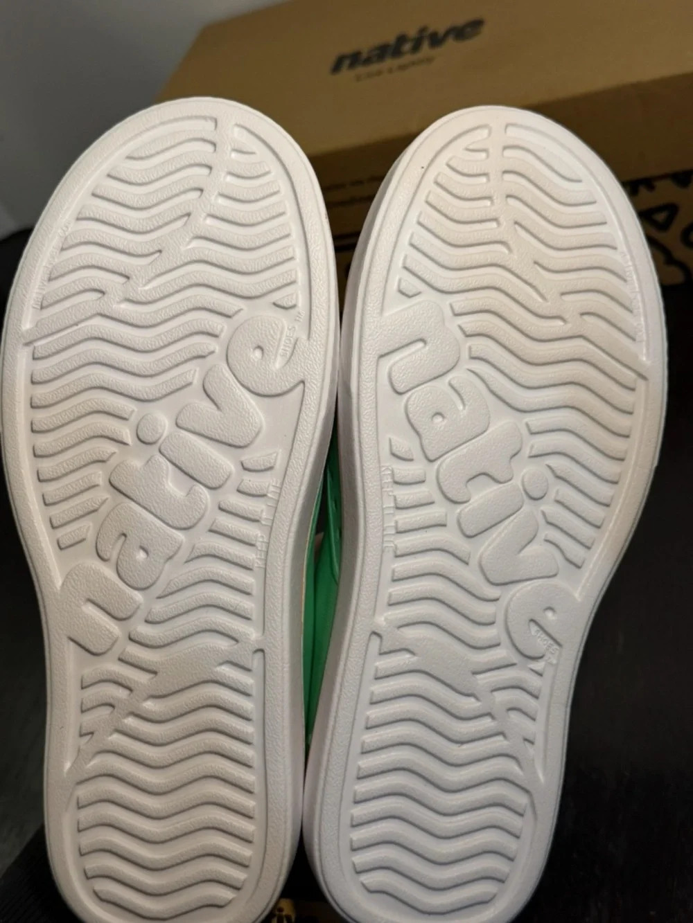 Native Miles Shoes Candy Green/City Orange/Shell White Big Kids US J4/EU 36